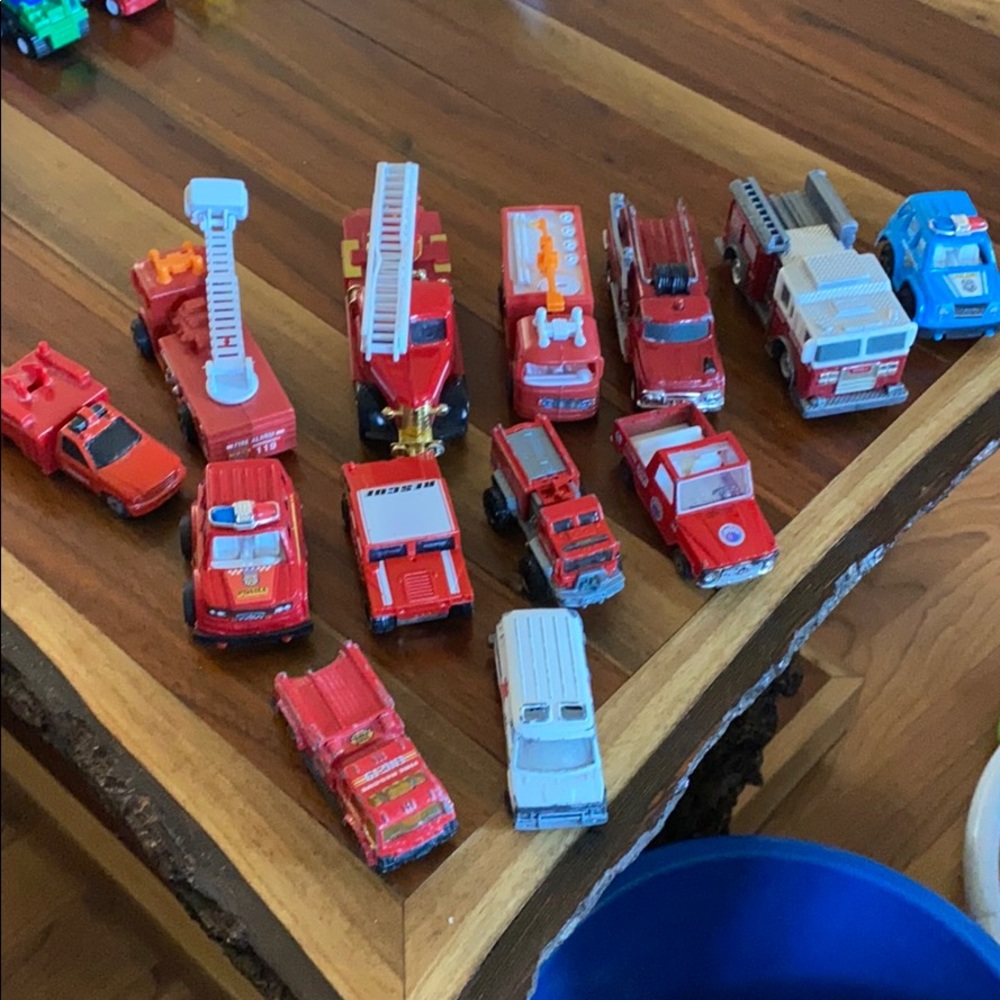 13 piece fire and rescue toy car/trucks!!